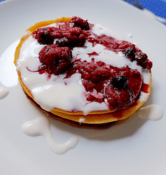 keto cream cheese pancake with berries compote